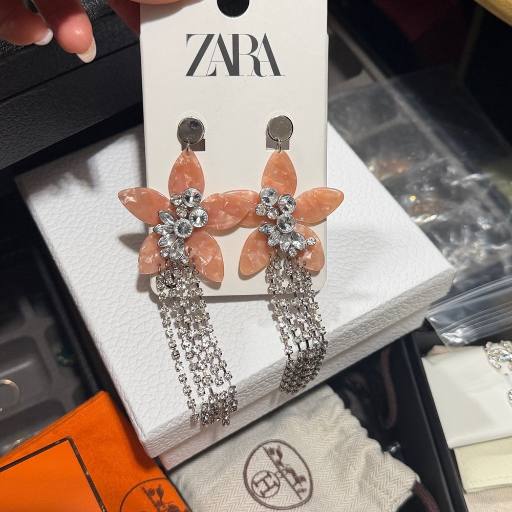 Zara pink acrylic & crystals flower earrings